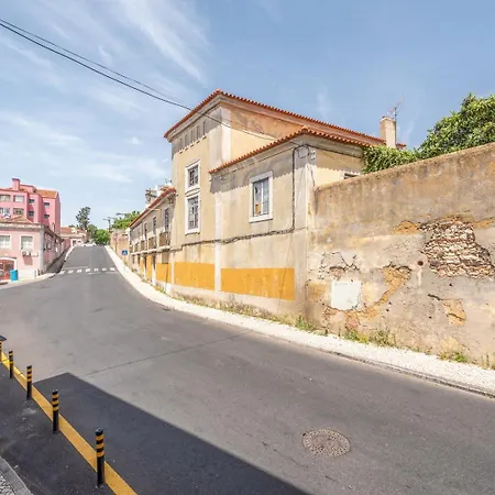 Guestready - Urban Garden Apartment Lisbon